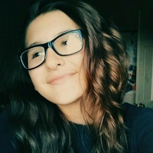 Meet your Posher, Dakota